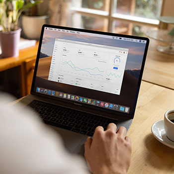 里番色漫画,暗夜中的色情漫画世界